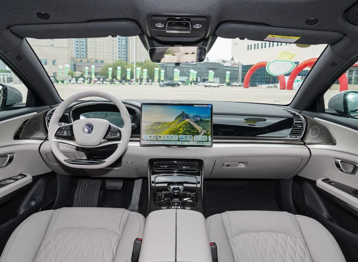 BYD Han L DM - View 3